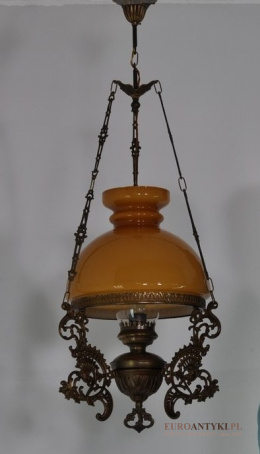 rustykalna lampa z miodowym kloszem