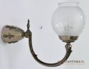 srebrna lampa ścienna z kloszem