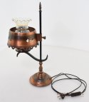 Antyczna miedziana lampa z ruchomym abażurem. Rustykalna lampka na biurko.