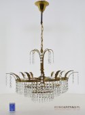 Piękny klasyczny żyrandol kryształowy. Lampy antyki.