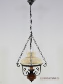 Rustykalna lampa wisząca w klasycznym stylu