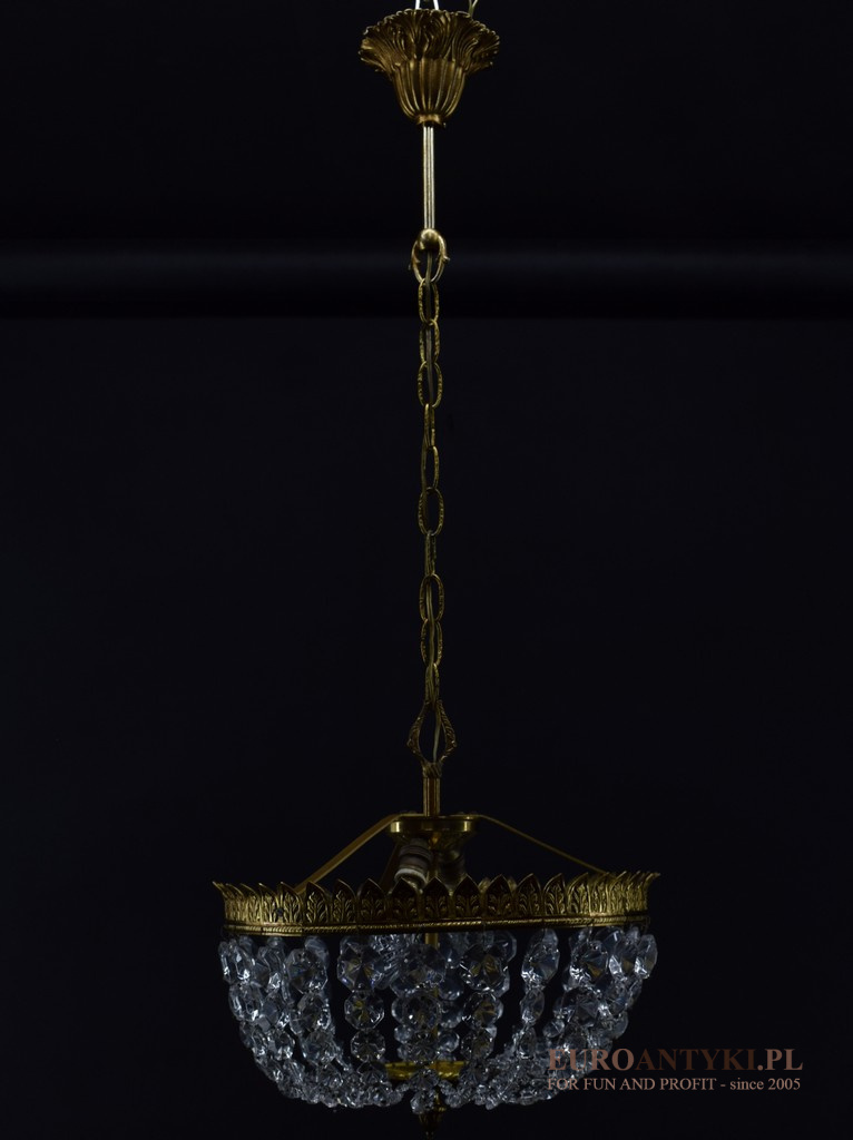 Antyczny plafon kryształowy na łańcuchu. Zabytkowe lampy.