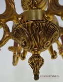 Mosiężny stylowy żyrandol zamkowy. Zabytkowe lampy sufitowe.