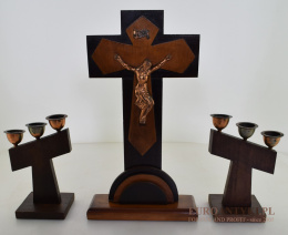 Duży zabytkowy krzyż ze świecznikami. Antyki kościelne.