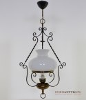 Starodawna lampa wisząca w stylu cottagecore, rustyk. Lampy retro.