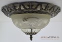 Ekskluzywny plafon pałacowy. Lampy retro, vintage.