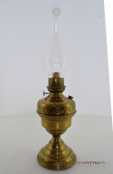 Muzealna lampa naftowa z mosiądzu. Antyczne oświetlenie.