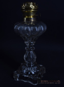 Szklana lampa naftowa z lat 1900. Zabytkowe lampy L&B Brevete