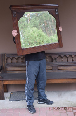 Duże lustro ścienne z lat 1900. Sklep z antykami i starociami.