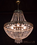 Salonowy żyrandol kryształowy w stylu retro vintage.