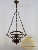 Retro klasyczna rustykalna lampa wisząca w stylu vintage.
