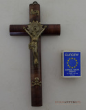 Mały zabytkowy krzyż z Jezusem Chrystusem z lat 1900.