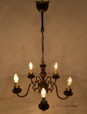 Żyrandol retro, vintage z brązu i drewna. Unikatowe lampy.