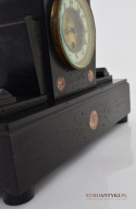 Czarny marmurowy zegar z przełowu 19/20 wieku. Starocie antyki.