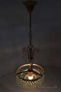 Mały retro żyrandol wiszący z kryształami. Lampy antyki.