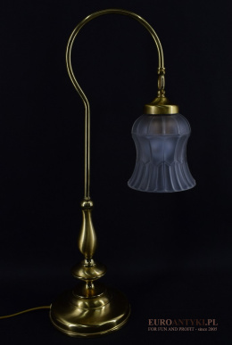 Stara duża klasyczna lampa mosiężna na biurko lub stolik.