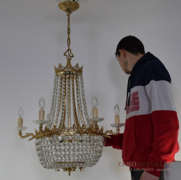 Duży pałacowy żyrandol kryształowy Swarovski. Lampy antyczne.