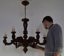 Monumentalny drewniany żyrandol eklektyczny z 1930 roku. Lampy antyki.