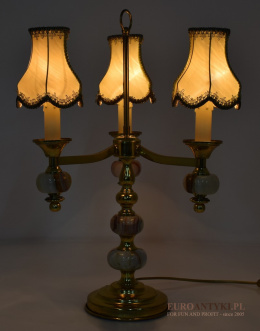 Vintage lampa stołowa z połowy XX wieku. Antyczne oświetlenie.