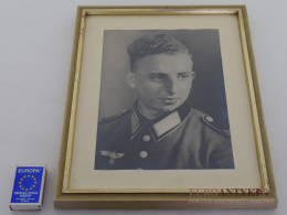 Wehrmacht żolnierz - oryginalne zdjęcie z 2WŚ w ramce pod szkłem.