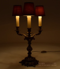 zabytkowa lampa mosiężna na stolik