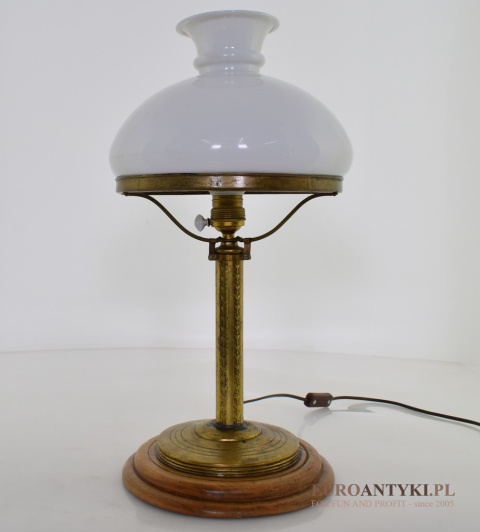 antyczna lampa na biurko