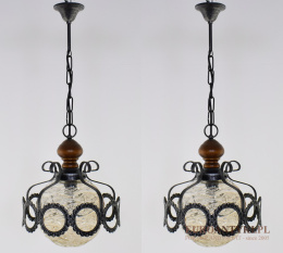Klasyczne rustykalne lampy metalowe z kloszem do ganku, holu, wiatrołapu