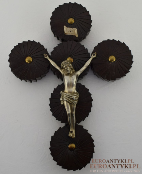 Antyczny krzyż na ścianę w stylu GRUNDERZEIT - zabytki kościelne