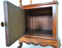 Antyczna szafka z litego dębu z marmurowym blatem z początków XX wieku