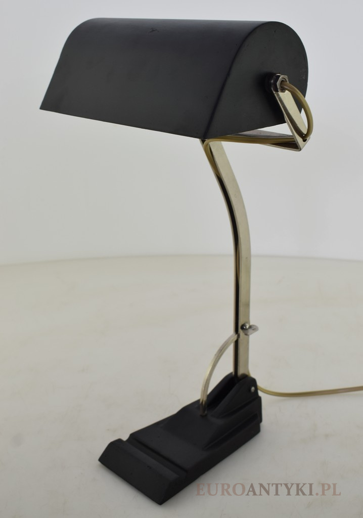 Jaką lampkę art deco wybrać na biurko?