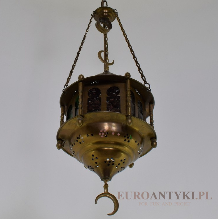 Wspaniała Moc Historii: Stare Mosiężne Lampy Orientalne