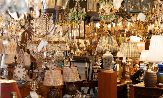 Stare lampy w sklepie EuroAntyki