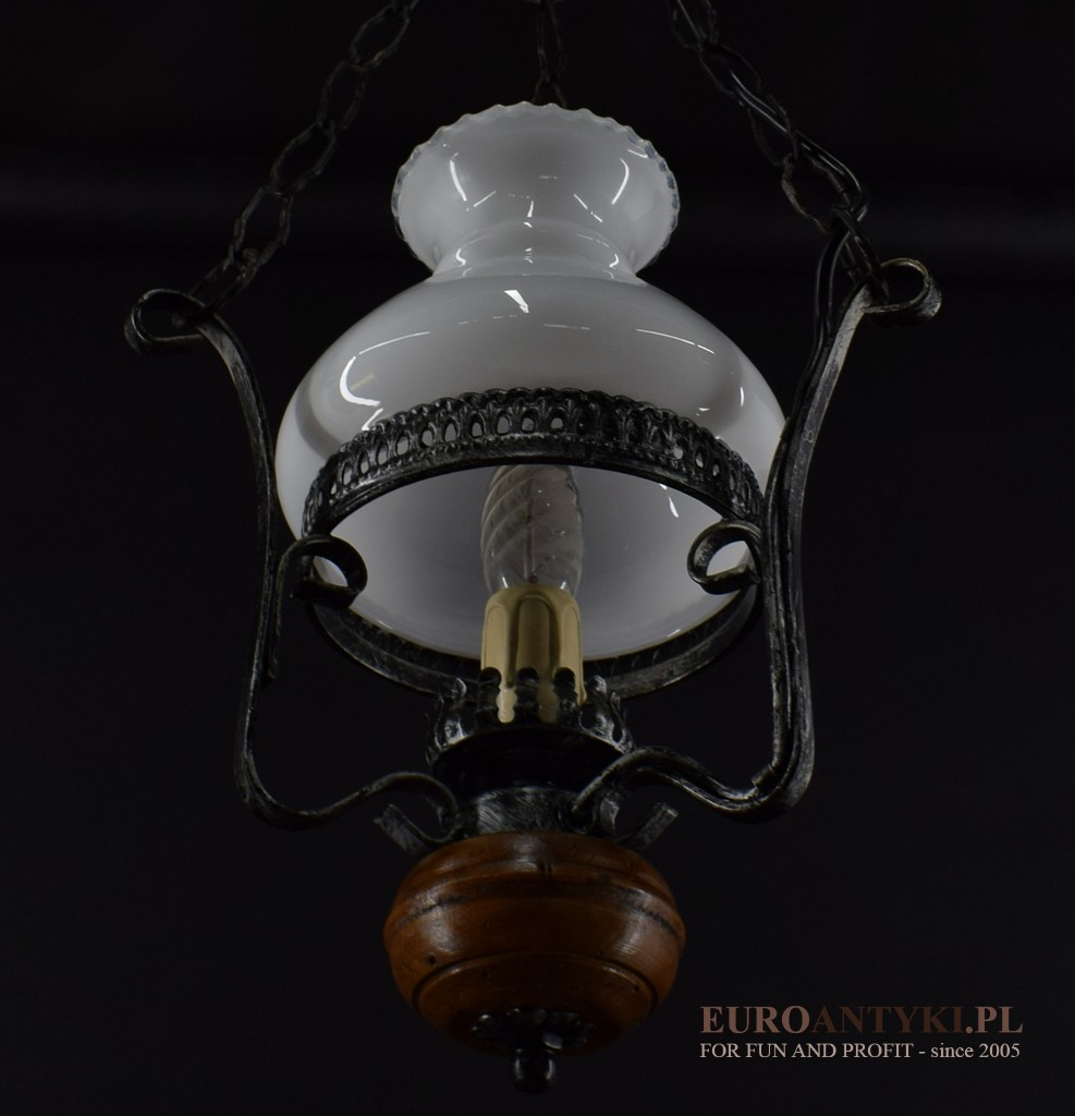 Lampy do Ganku w Typowym Rustykalnym Stylu: Połączenie Tradycji i Funkcjonalności