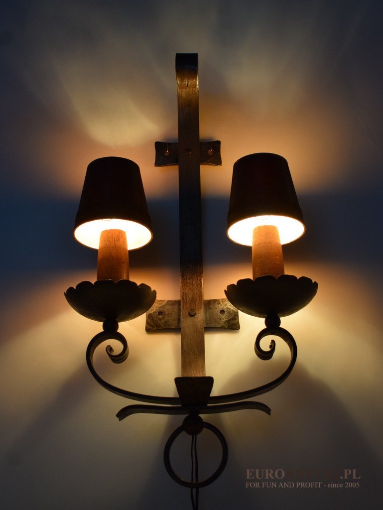 lampy zamkowe na ścianę